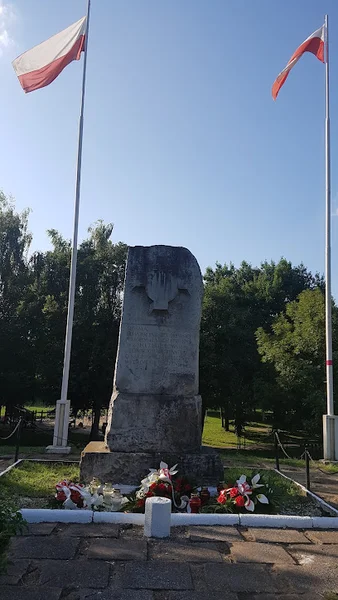 Pomnik Bohaterów Ząbek i Drewnicy